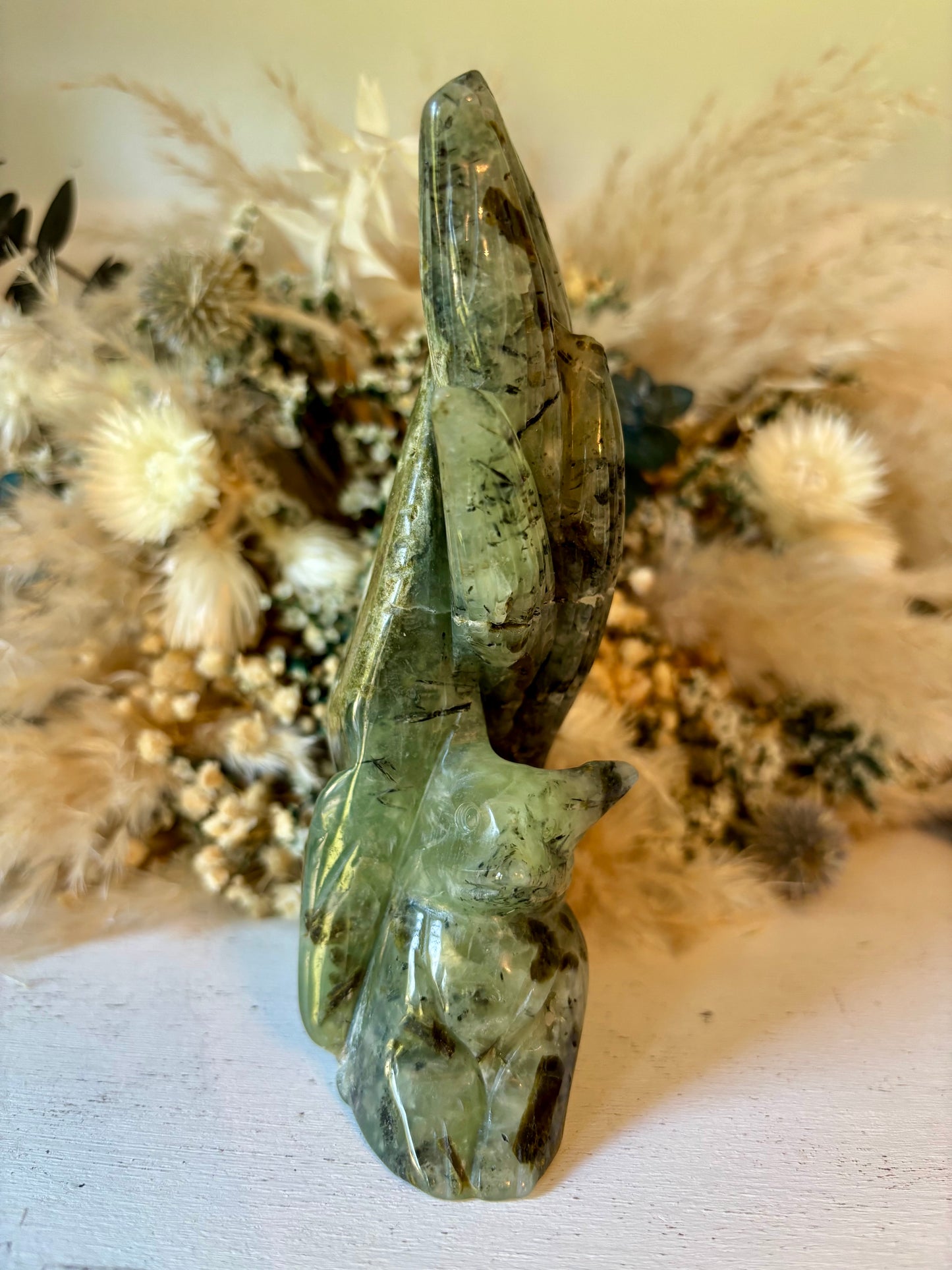 Prehnite nine-tailed fox, kitsune carving