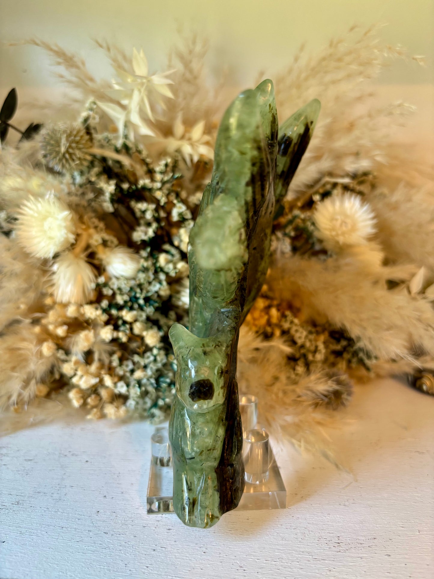 Prehnite nine-tailed fox, kitsune carving with stand